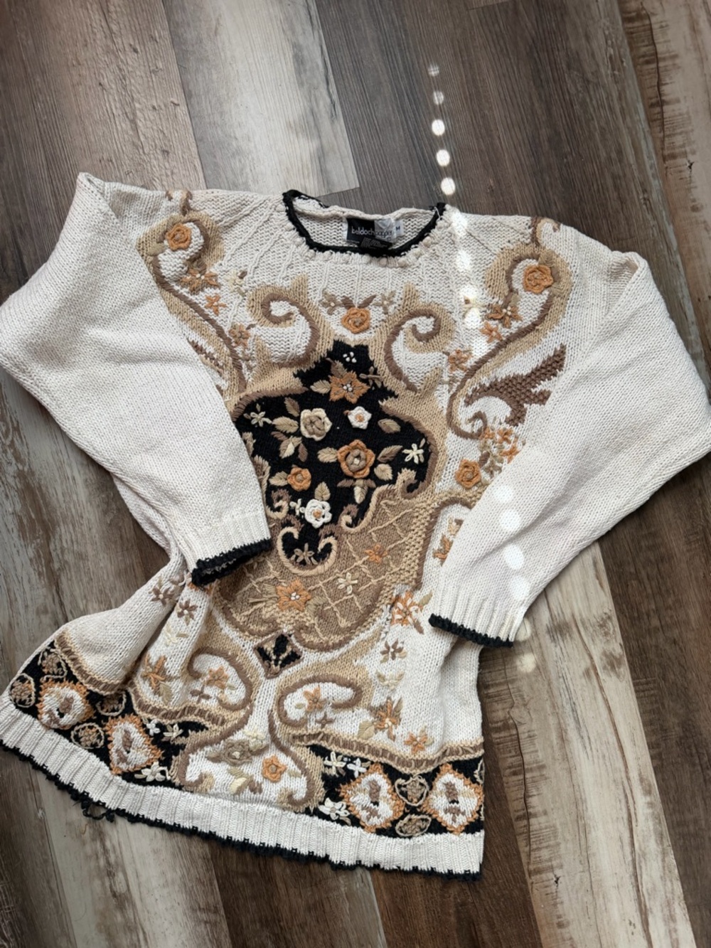 Vintage Cream Floral Embroidered Hand knit Sweater - Medium